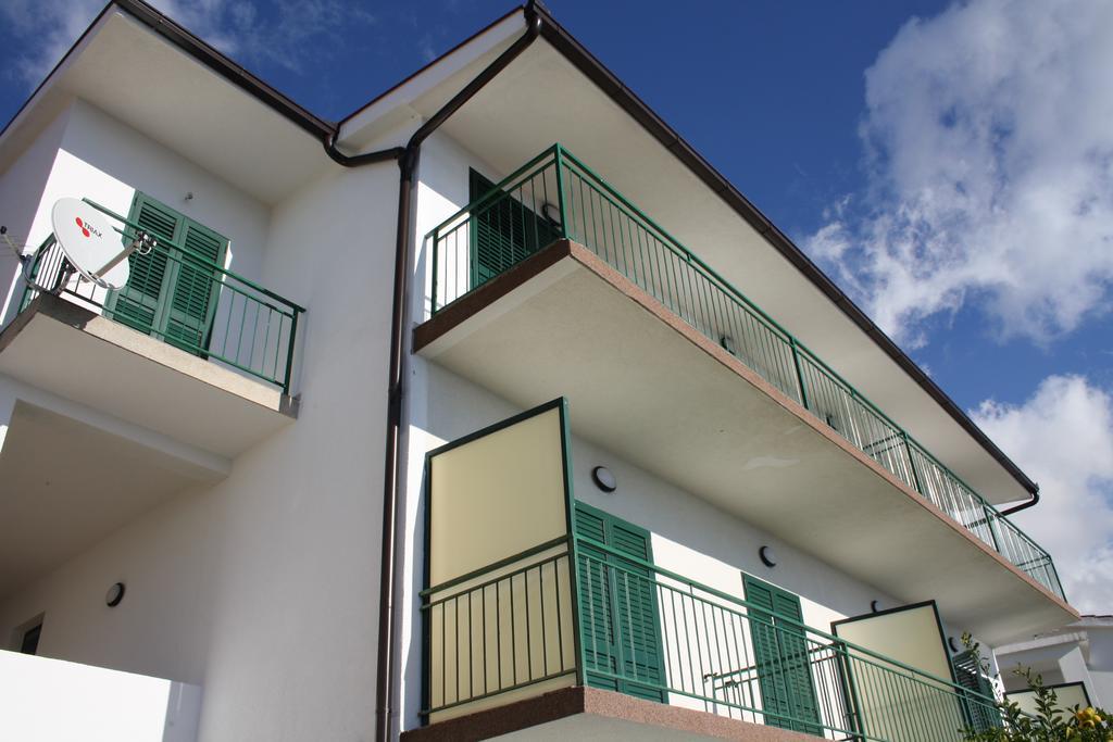 Apartments Juric Brela Εξωτερικό φωτογραφία