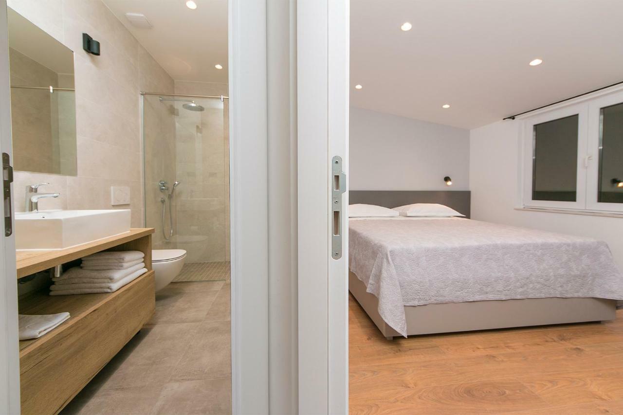 Apartments Juric Brela Εξωτερικό φωτογραφία