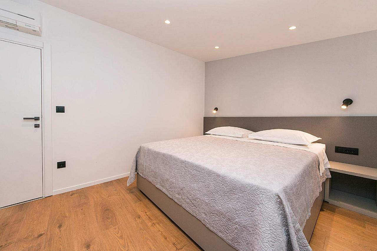 Apartments Juric Brela Εξωτερικό φωτογραφία