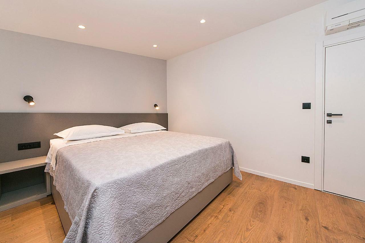 Apartments Juric Brela Εξωτερικό φωτογραφία